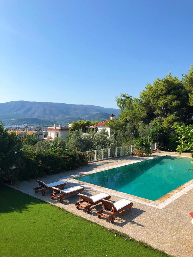 The House Of Gratitude - Poolside Retreat Villa Loutra Oraias Elenis Exterior photo